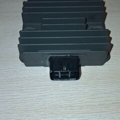 マグザム 純正レギュレーター4XY-81960-00の画像