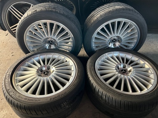 AMGホイールタイヤ付き