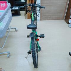 子供用自転車☆CROSS FORCE☆グリーン＆ブラックカラー☆22インチ【浜村鹿野温泉ICから3分 買取本舗 宮本リサイクル 営業時間9～19時 定休日水曜のみ←連絡できませんm(_ _)m】の画像