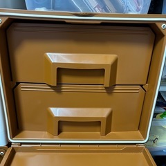 タッパーウェア2段スーパーチェスト（衣装ケース）の画像