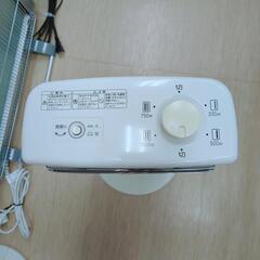 遠赤外線ヒーター☆Aladdin☆AEH-G101N☆2013年製☆ホワイトカラー、作動確認済み【浜村鹿野温泉ICから3分 買取本舗 宮本リサイクル 営業時間9～19時 定休日水曜のみ←連絡できませんm(_ _)m】の画像