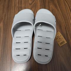 【未使用】　カインズ　EVA水が抜けるサンダル　グレー　28cm　ベランダの画像