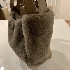 【美品】グレーファーバックの画像