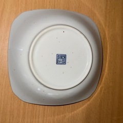 お皿の画像