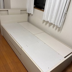 ベッドフレーム　引き出し付き　