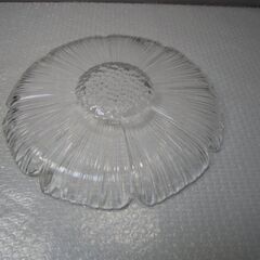 ロイヤルコペンハーゲン   クリスタル 皿 お花 　Royal Copenhagenの画像