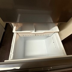 ハイセンス 冷蔵庫 幅55.4cm 283L スペースグレイ HR-D28ES 3ドアの画像