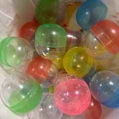 ガチャ　からのカプセル　49個