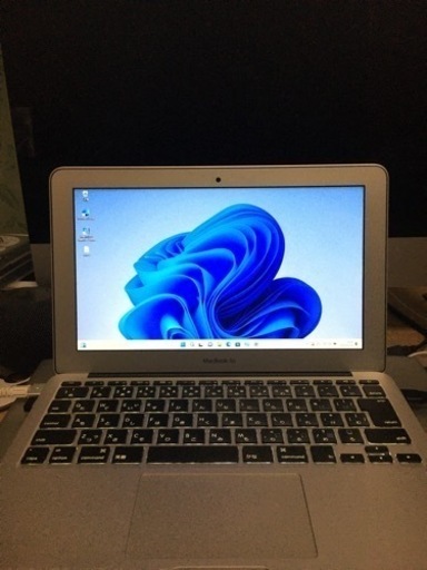 パソコン　ノートパソコン　MacBook Air 11インチ　②