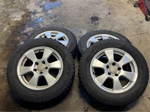 23年製ダンロップスタッドレスタイヤWM02 205/65R16