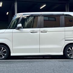 ☆ホンダ　Ｎ－ＢＯＸカスタム☆車検Ｒ8年8月までの画像