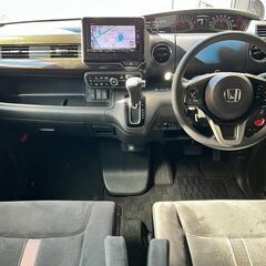 ☆ホンダ　Ｎ－ＢＯＸカスタム☆車検Ｒ8年8月までの画像
