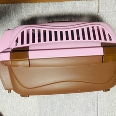 キャリングケースポータブルケージ車委託スーツケースを運ぶエアボックスペットの犬
の画像
