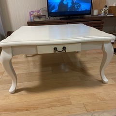 猫脚テーブル
