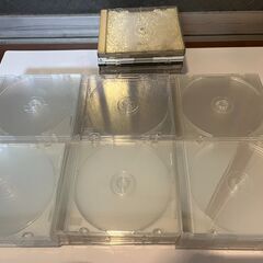【美品】薄型CDケースx60枚＋CDケース混在x10枚の合計70...