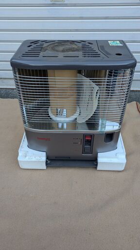未使用　レトロ　イワタニ　iwatani　自然通気形開放式石油ストーブ　CF-240