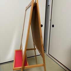 ホワイトボード 看板　描きボード 折りたたみガーデンラック付き知育玩　黒板 木製 キッズ黒板の画像