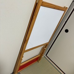 ホワイトボード 看板　描きボード 折りたたみガーデンラック付き知育玩　黒板 木製 キッズ黒板の画像