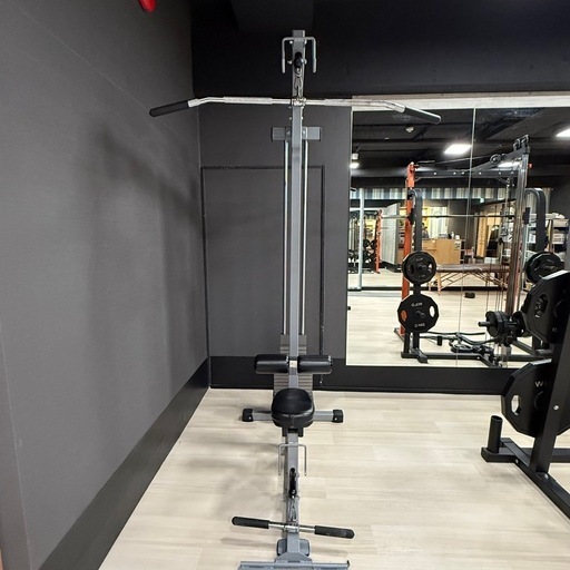 ラットプル トレーニングマシーン ラットマシーン