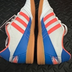 新品adidasシューズ　21cmの画像