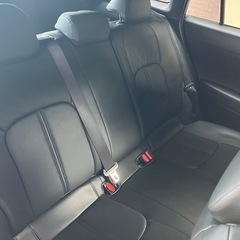 カローラクロス　レザーシートカバーの画像