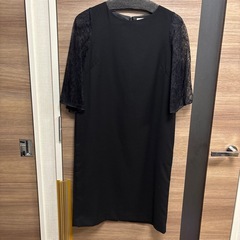 【BEAMS LIGHTS】黒のレース袖ドレス