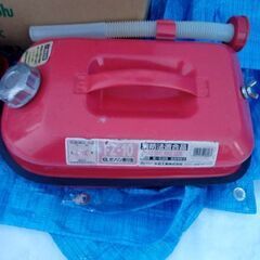 ガソリン携行缶　5L  10L セット販売の画像