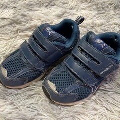 2足で800円！瞬足　スニーカー　靴　17 17.5 室見ガーデン　赤坂ガーデン　百道ガーデン　保育園の画像