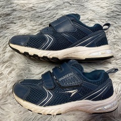 2足で800円！瞬足　スニーカー　靴　17 17.5 室見ガーデン　赤坂ガーデン　百道ガーデン　保育園の画像