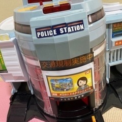 ②トミカ警察署美品の画像