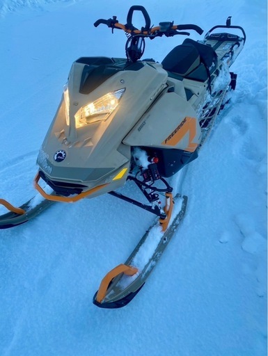 最終値下スノーモービルskidooフリーライド154