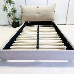 ニトリセミダブル ベッドフレームの画像