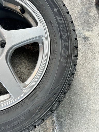 岐阜県【スタッドレスタイヤ4本】早いもの勝ち