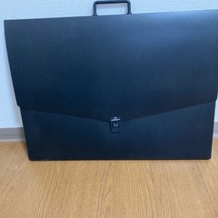【お譲り先決定】A2 画材用アルタートケース