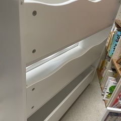【値下げ】LOWYA 子供用おもちゃ、本収納棚(ホワイト)の画像