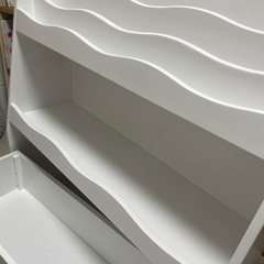 【値下げ】LOWYA 子供用おもちゃ、本収納棚(ホワイト)の画像