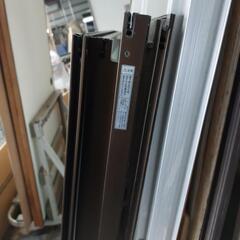 ４枚建ちサッシ　ガラス無　枠あり　フルセット　中古品　状態良　６００００円の画像