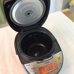 炊飯器の画像