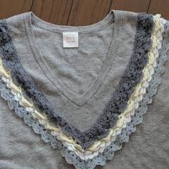 柔らかい混紡のベストの画像