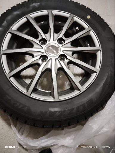 スタッドレスタイヤ　155/65R14