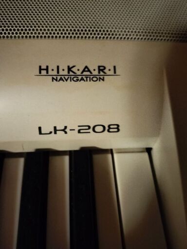 電子ピアノ　カシオ　LK-208