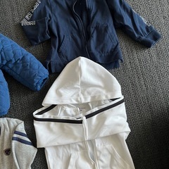 女の子用と交換して下さい👕　男の子　80 パーカー　アウター　薄手や厚手の上着 - 交換したい