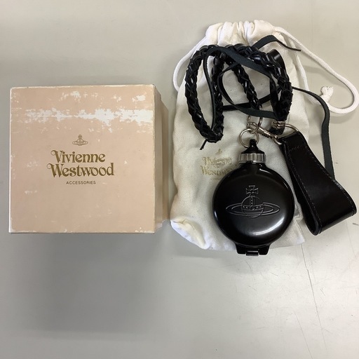 【新品未使用】ヴィヴィアンウエストウッド　携帯灰皿　VW8011