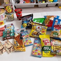 お菓子、カップ麺等