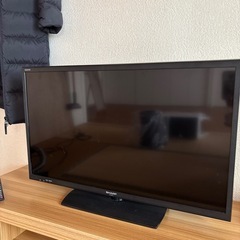 32型SHARP AQUOS テレビの画像