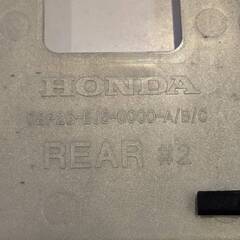 【中古品】ホンダ純正 ナンバープレートフレーム シルバー 08P26-EJ5-0000 フィットなど ライセンスプレートホルダー ナンバー枠の画像