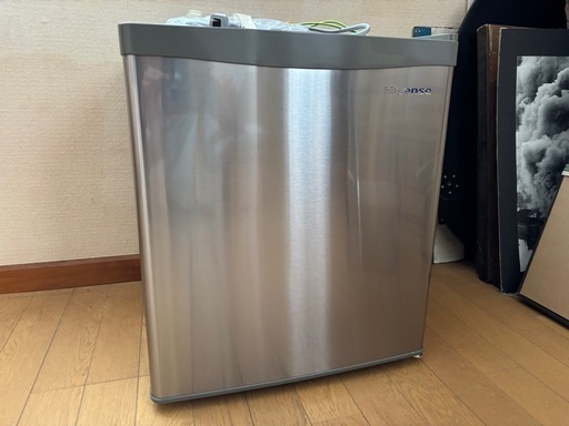 使用期間3日　Hisense  ノンフロン冷蔵庫HR-A42JWS