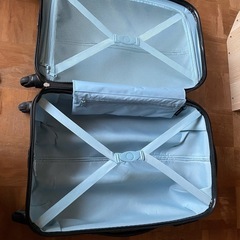 スーツケースの画像