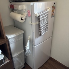 Haierの洗濯機と冷蔵庫のセットの画像