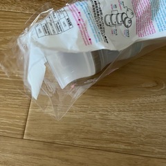 ダイソー　粉ミルクストッカー　新品の画像